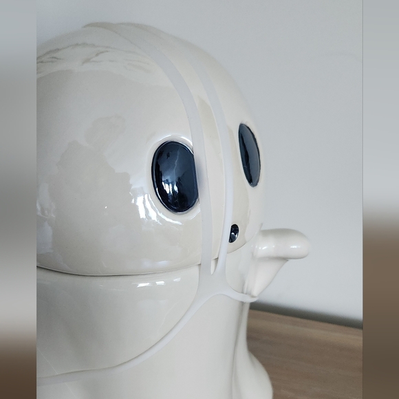 👻 Charming 10” White Ghost Ceramic Jar – Perfect Halloween Decor (New) - Picture 2 of 12